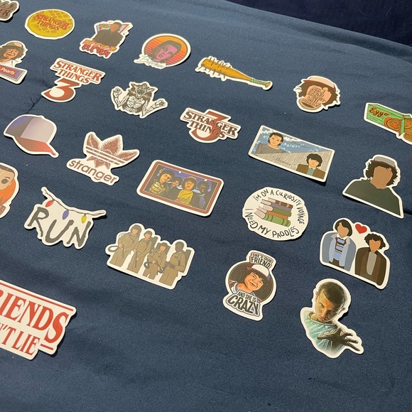 Stranger Things 42 Vinyl Stickers - Picture 4 of 10